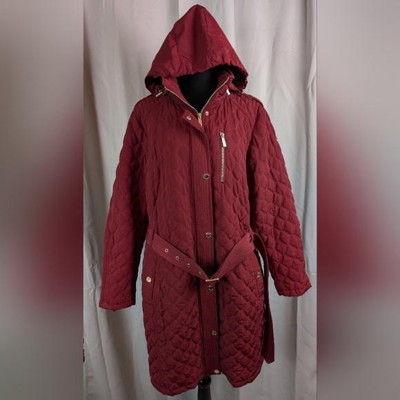 Michael Kors Maroon Puffer Jacket with Quilted Design - Picture 2 of 16